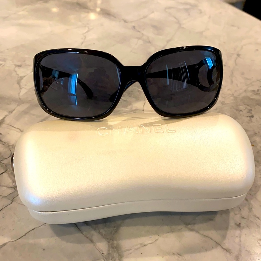 Authentic Chanel vintage CC interlock sunglasses